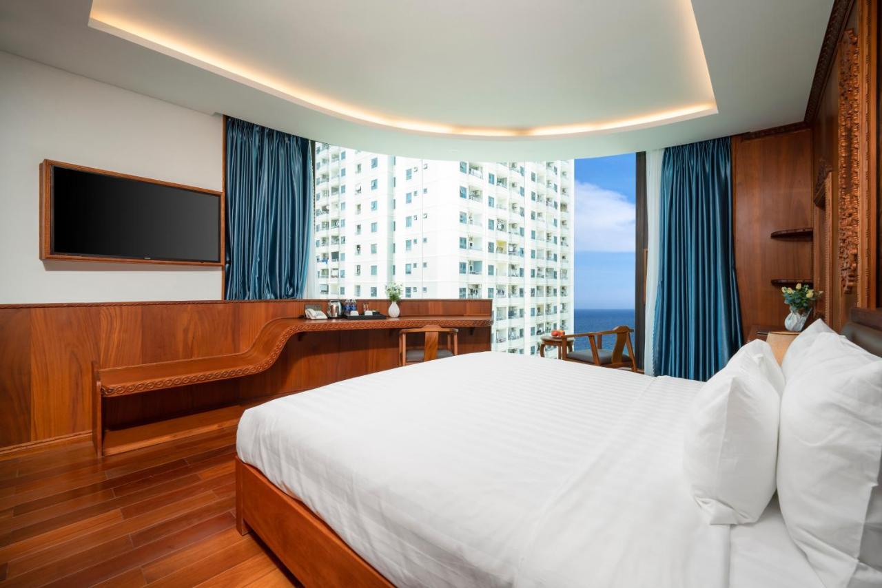 Monalisa Luxury Hotel ดานัง ภายนอก รูปภาพ